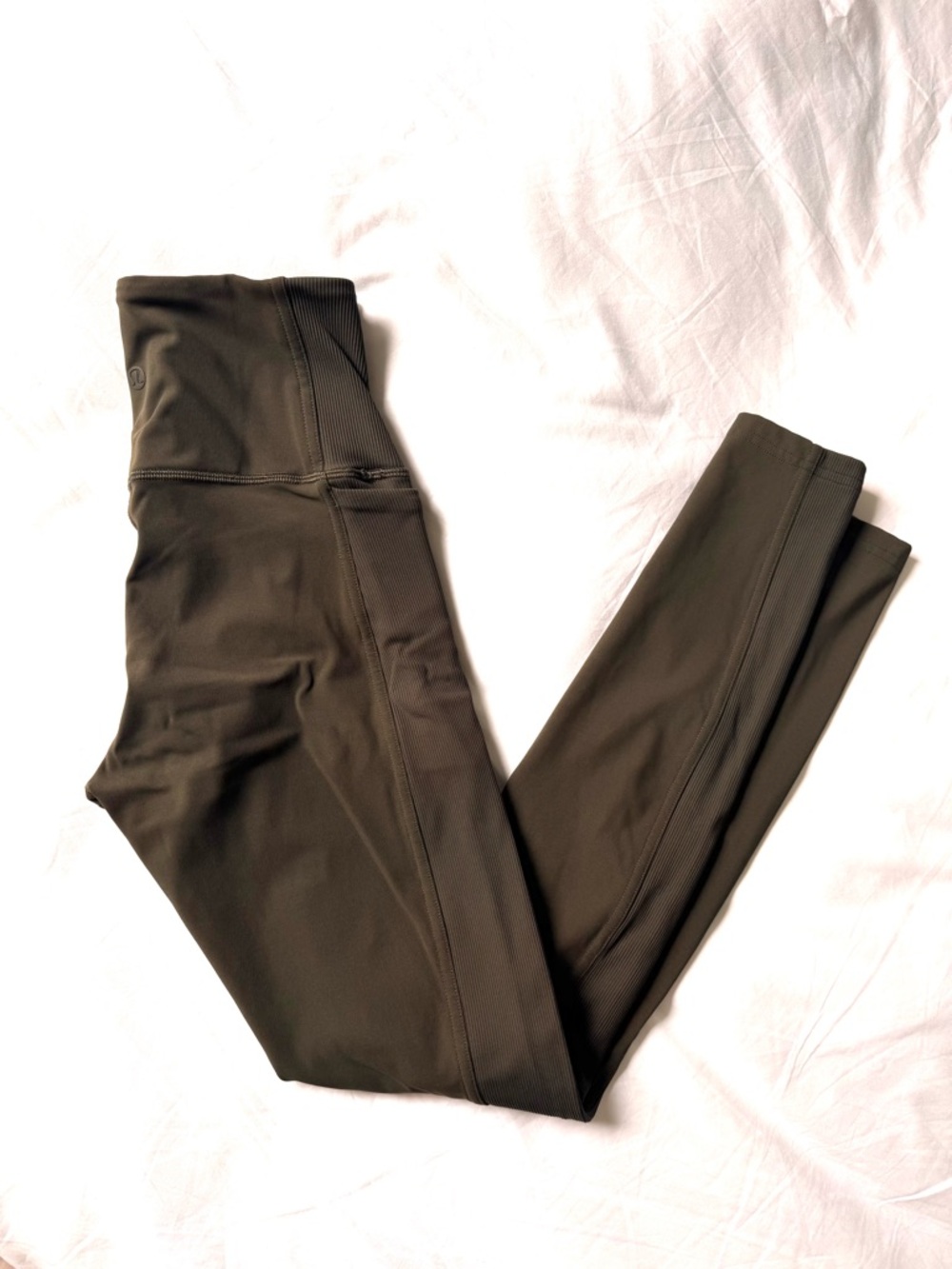 lululemon Invigorate Leggings Olive Green / Ribbed side panels (4's)